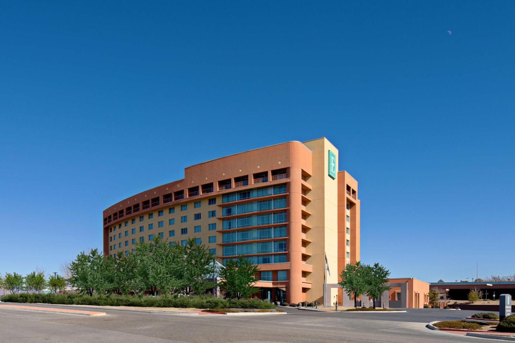 Embassy Suites By Hilton Albuquerque Exterior photo